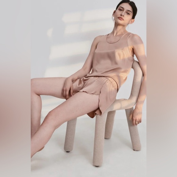 Lunya Washable Silk Pajama Set NWOT - Picture 16 of 16